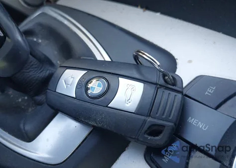 2015 BMW X1 xDrive28I z USA, uszkodzony, nr VIN WBAVL1C56FVY25088